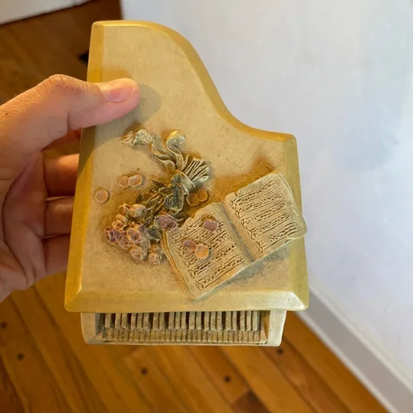 Piano jewelry holder - Picture 2 of 3